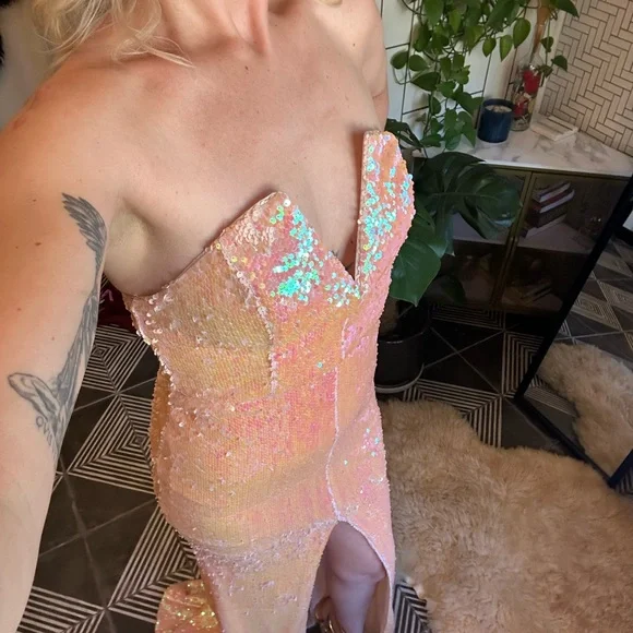 Nwt NBD (Revolve Brand) Dreams From Yesterday Sequin Gown in Electric Peach - Picture 5 of 14